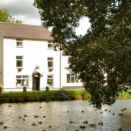 Fitzwarine House Whittington Hotel Екстериор снимка